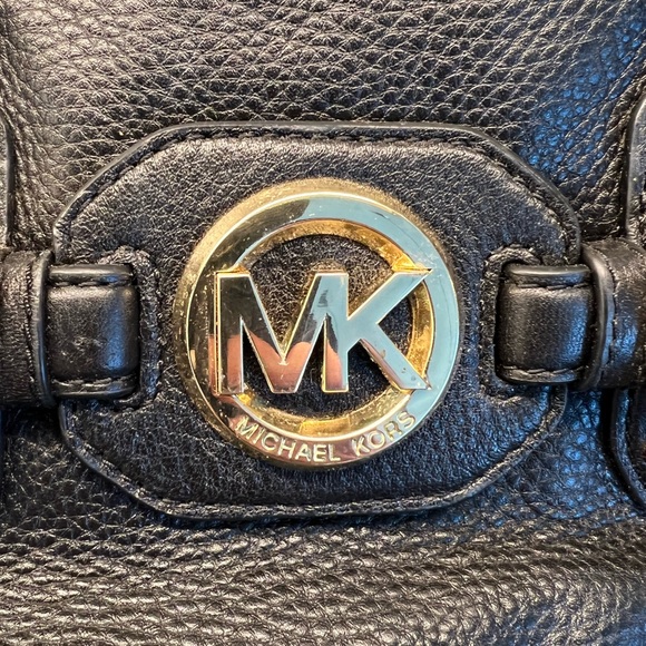 Michael Kors Purse - Picture 4 of 9